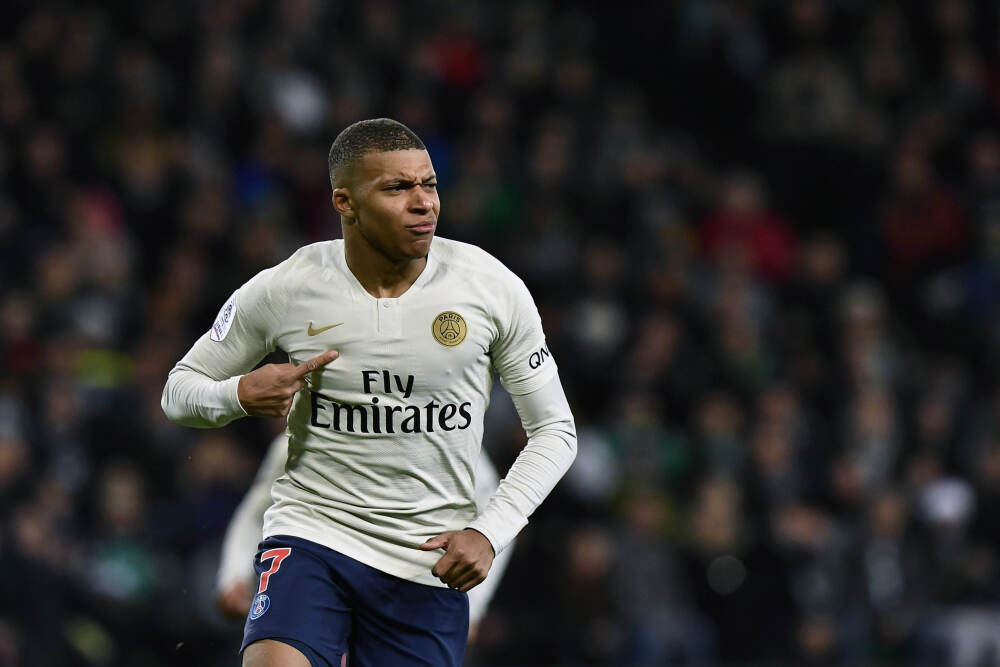 AMD单季营收创纪录却遭抛售